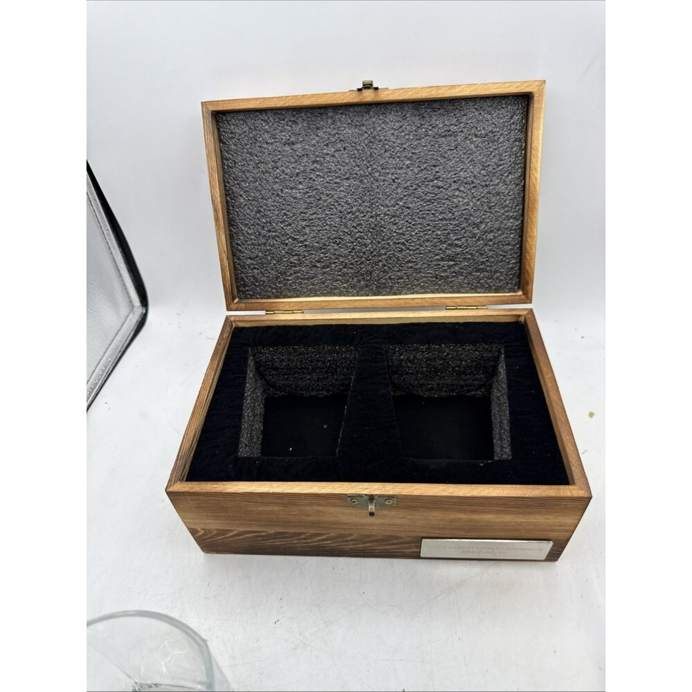Harley Davidson Bar Shield Premium 2 Whiskey Rock Glass Wooden Box Gift Set